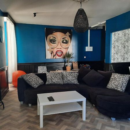 Duplex Place Du Marche Saint-Jean-d'Angely Exterior foto