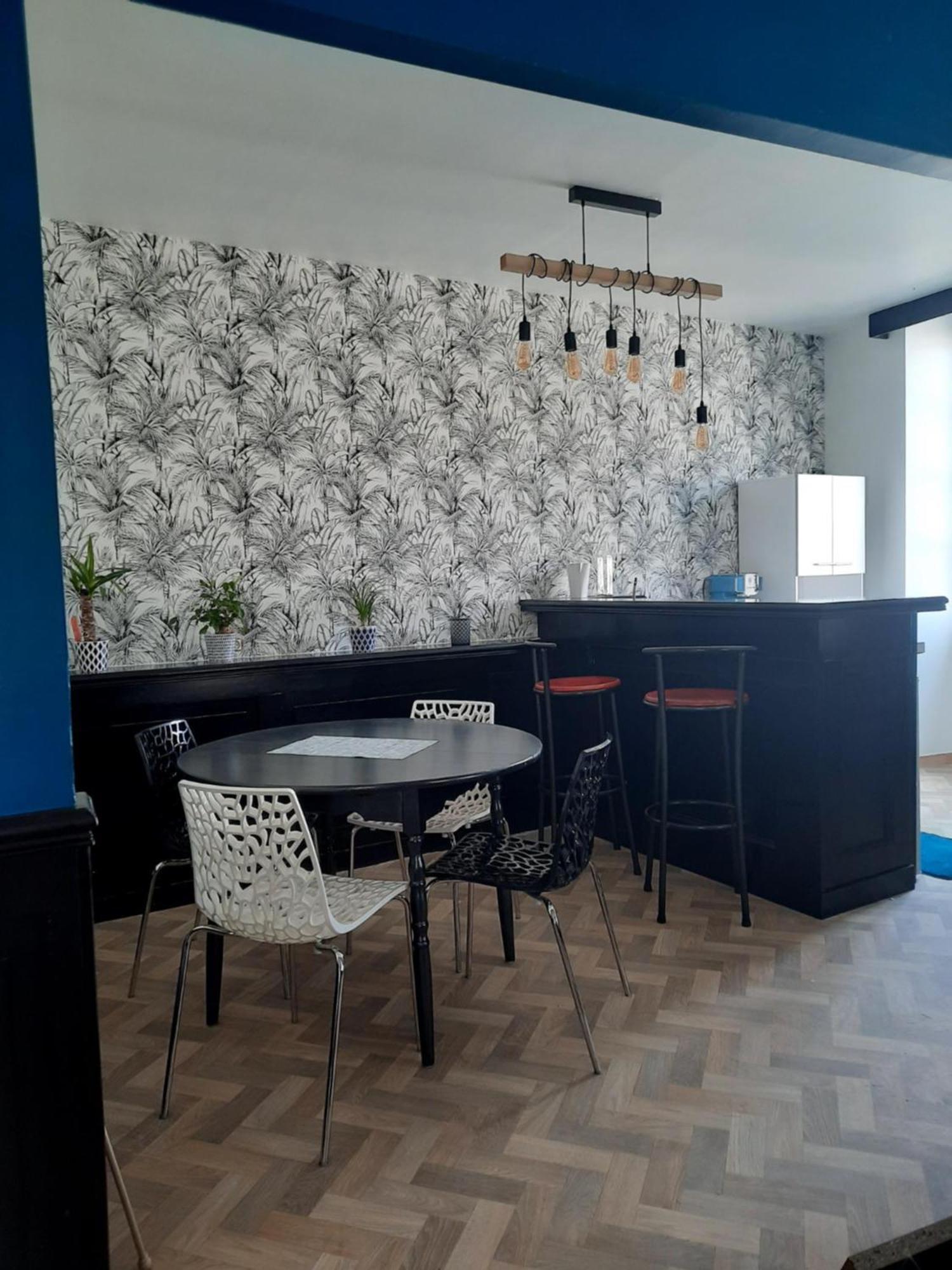 Duplex Place Du Marche Saint-Jean-d'Angely Exterior foto